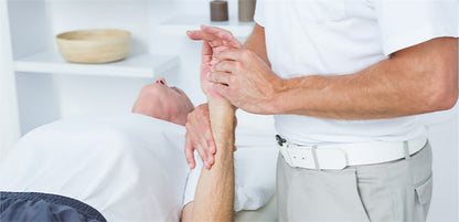 Dispozitiv din silicon pentru exerciții ale degetelor și mâinii